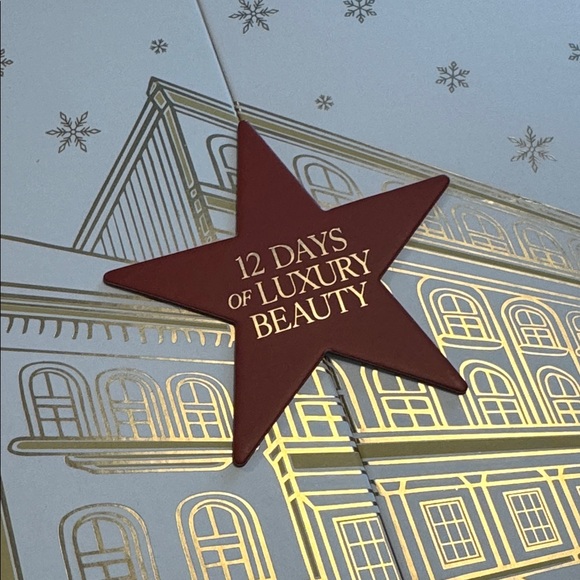 Macy’s deluxe 12 day advent calendar box - Picture 2 of 3